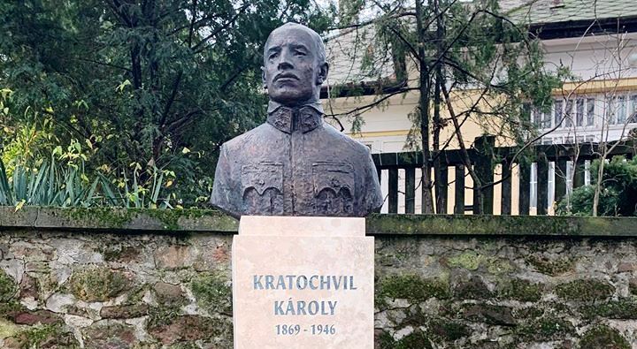 Szobrot állítottak Kratochvil Károlynak Balatonszepezden