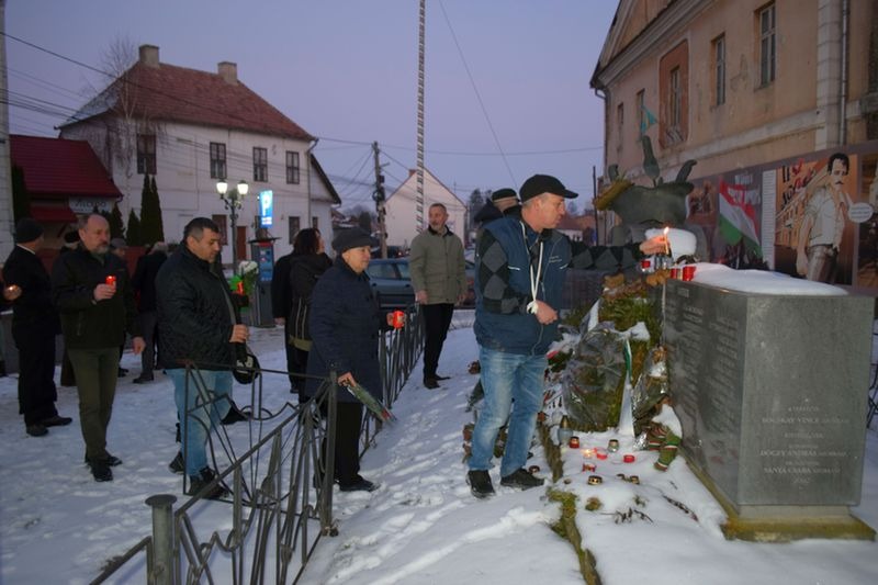 A doni katasztrófára emlékeztek