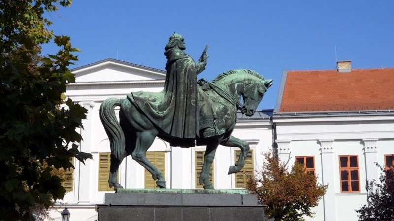 Fábián Tibor – Egy percben a világ – Államalapítás, mint viszonyítási pont